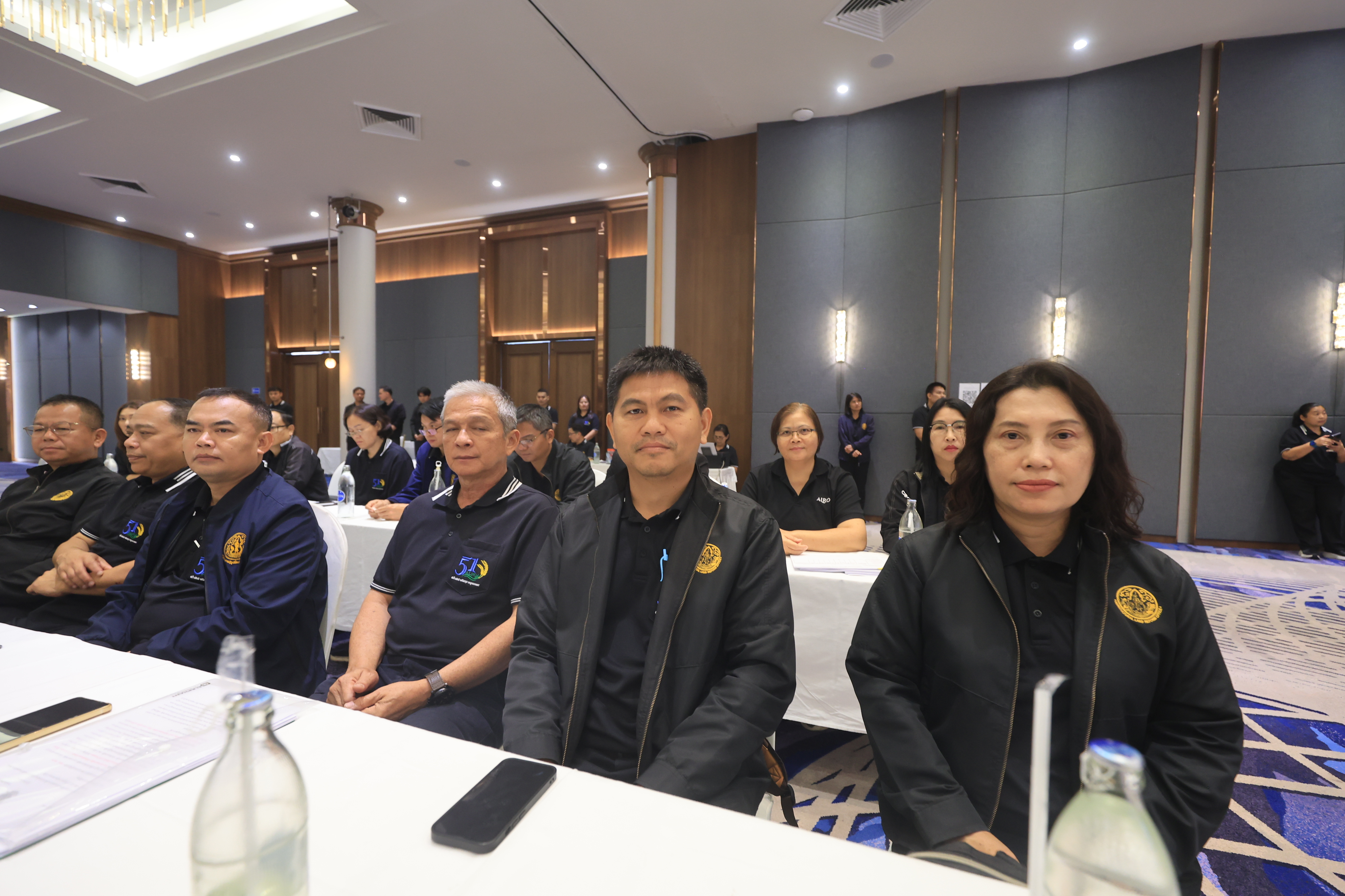 title - เลขาฯ ส.ป.ก. ประชุมเข้ม! 